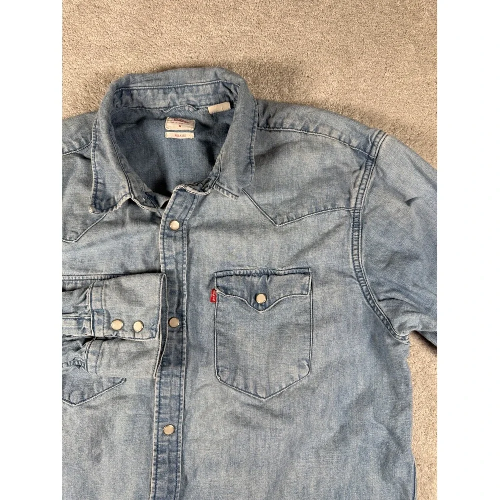 Levis Mens Relaxed Fit Western Denim Shirt Medium Wash Pearl Snap Blue Medium